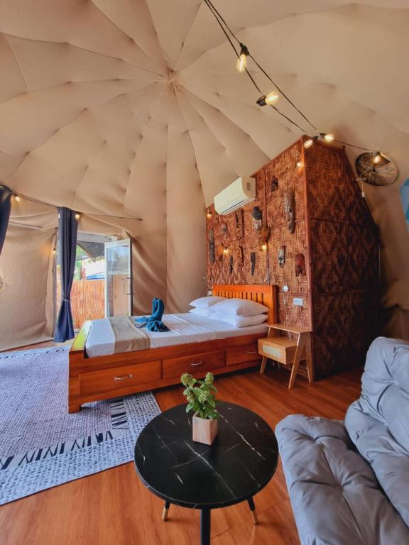 Posezení v ubytování JUSH NATIVE AND GLAMPING
