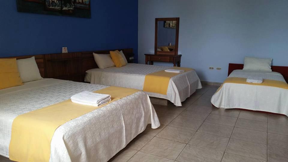 Postel nebo postele na pokoji v ubytování Aparthotel Bernabeth