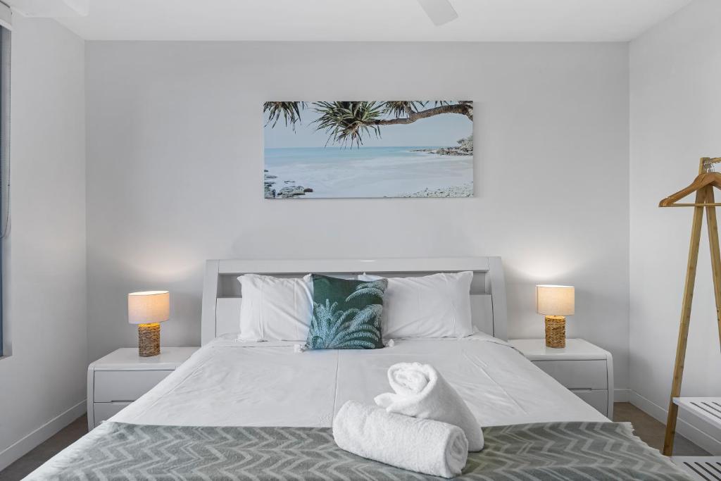 Curated visual reference: Visual Reference: Elysee Beachside Apartments Alexandra Headland Alexandra Headland