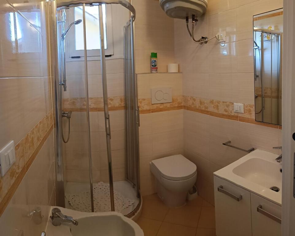 Koupelna v ubytování Lido degli Estensi - condominio Ravenna