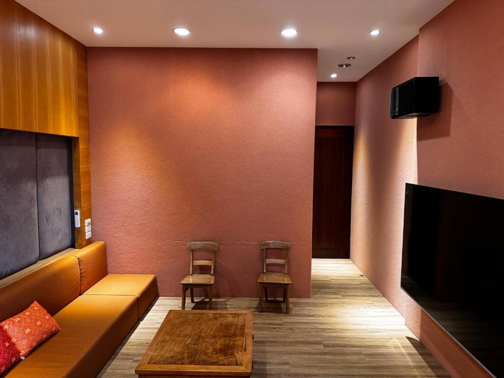 A seating area at 輕塵別院Serenegray B&B