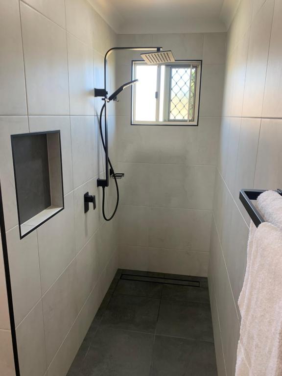 Koupelna v ubytování Raintree Motel Biloela