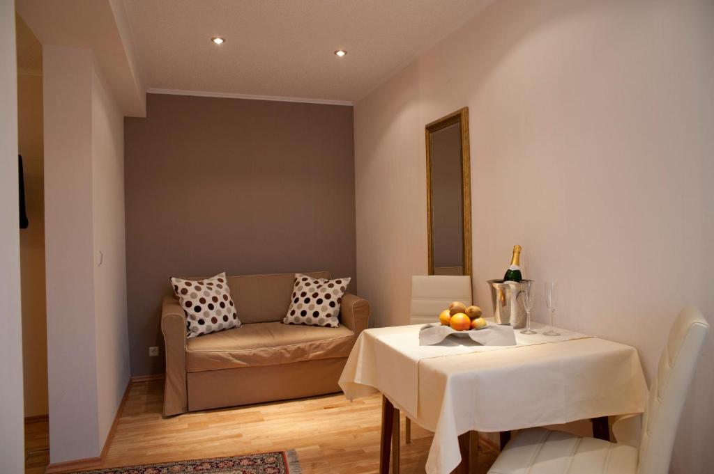 Merker's Hotel & Restaurant Bostalsee - Triple Room