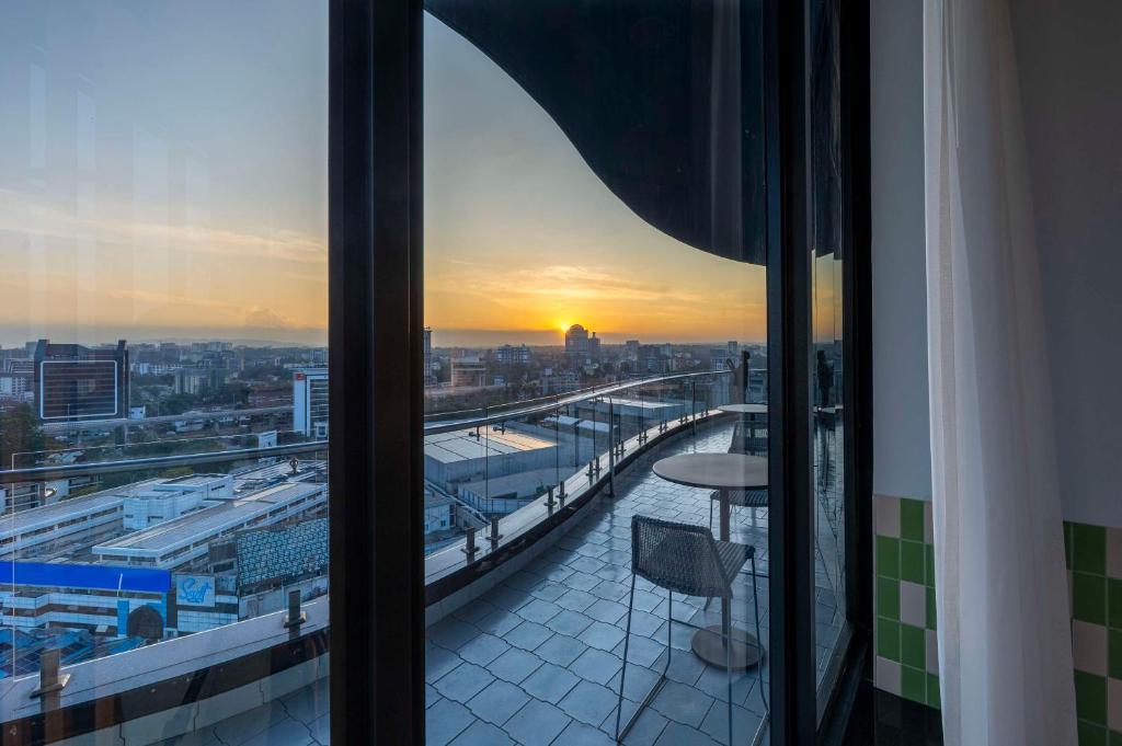 Bazén v ubytování Hyatt House Nairobi Westlands nebo v jeho okolí