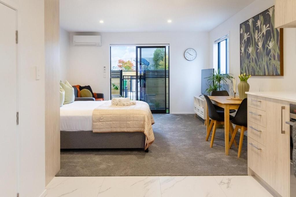 Modern Studio Retreat Prime City Fringe Location - Resim 7