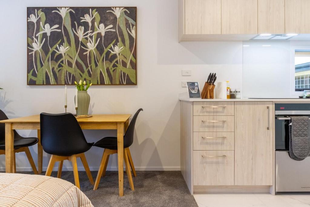 Modern Studio Retreat Prime City Fringe Location - Resim 10