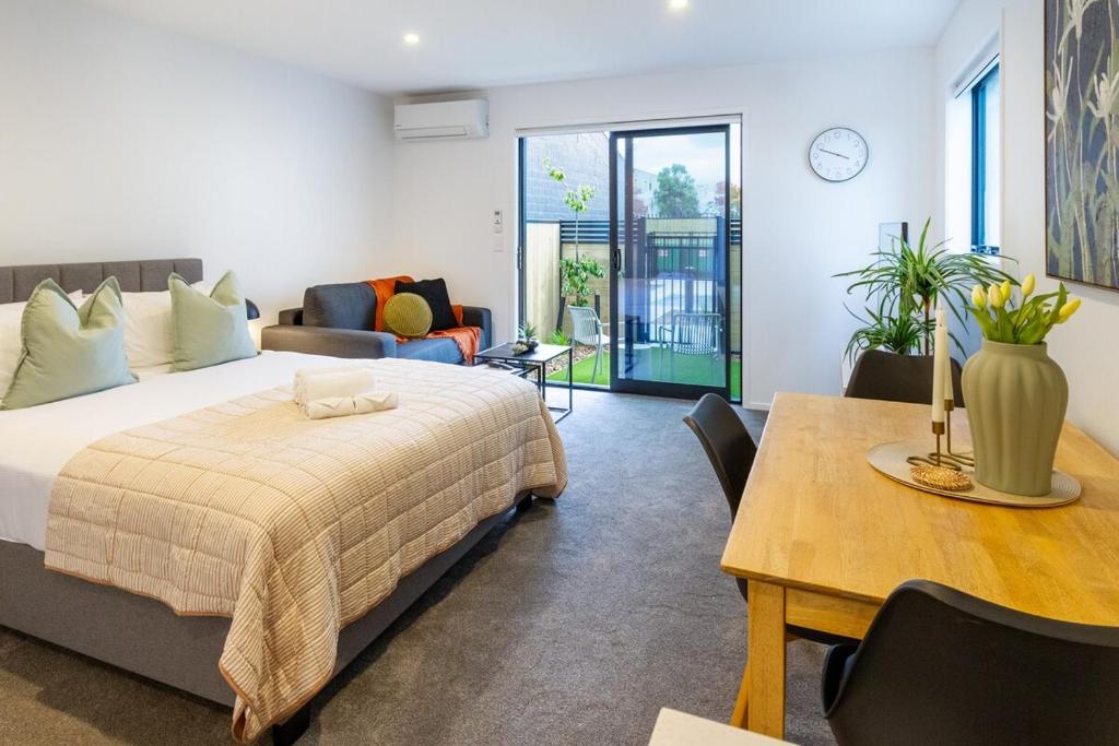 Modern Studio Retreat Prime City Fringe Location - Resim 9