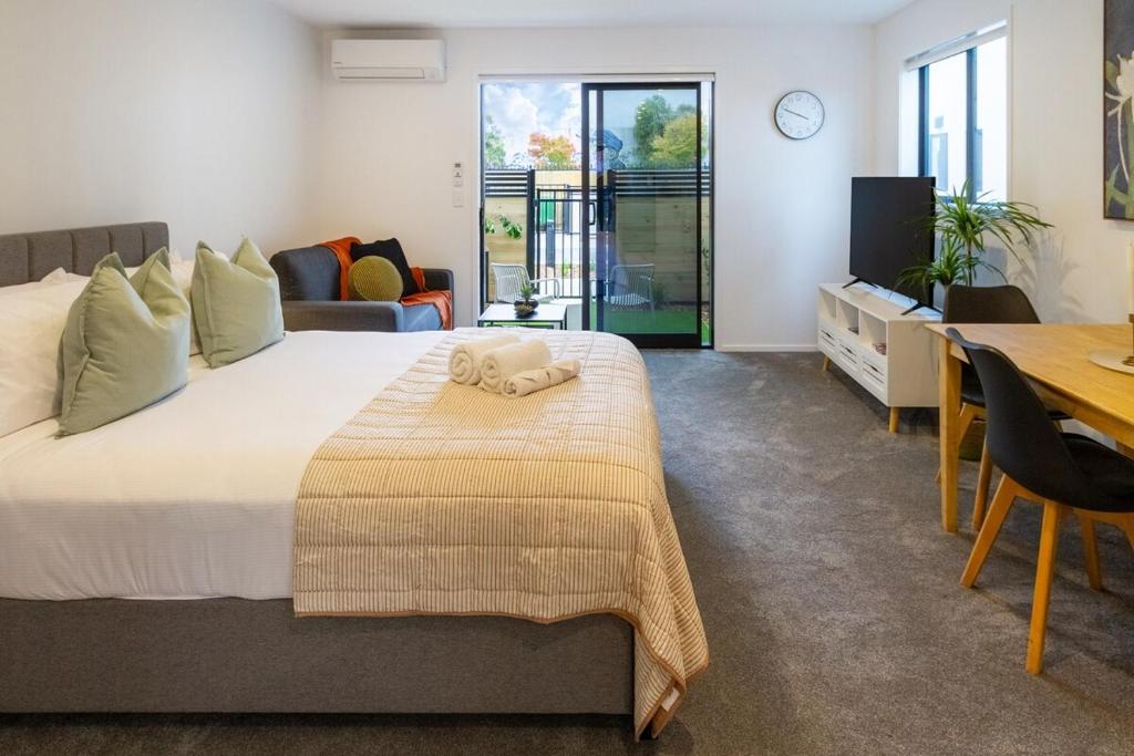 Modern Studio Retreat Prime City Fringe Location - Resim 2