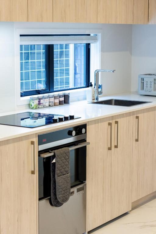 Modern Studio Retreat Prime City Fringe Location - Resim 14