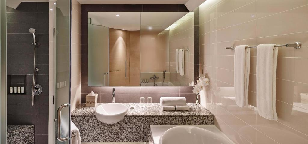 Suite Executive 2 Phòng Ngủ Đủ Dịch Vụ