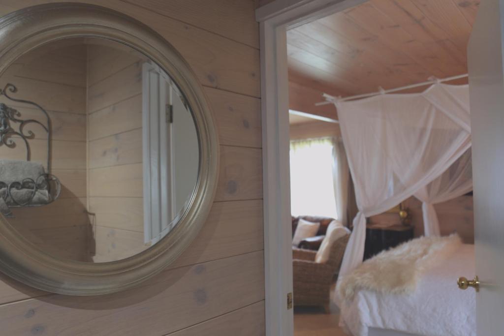 Two Bare Feet - Resim 30