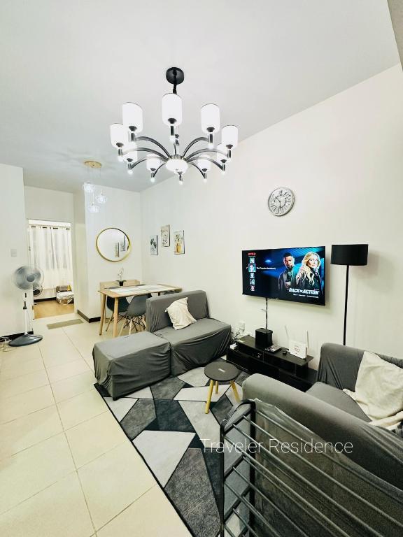 Traveler Residence by Celandine