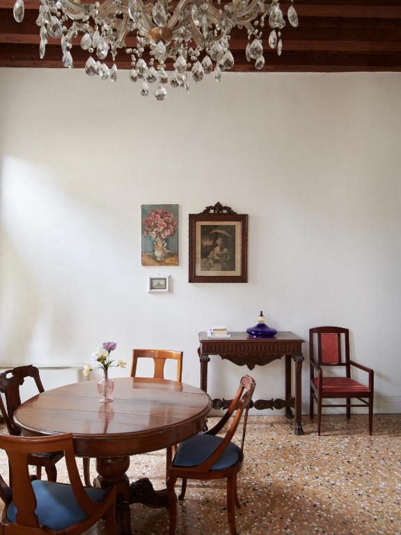 Palazzo Contarini Della Porta Di Ferro - Resim 41