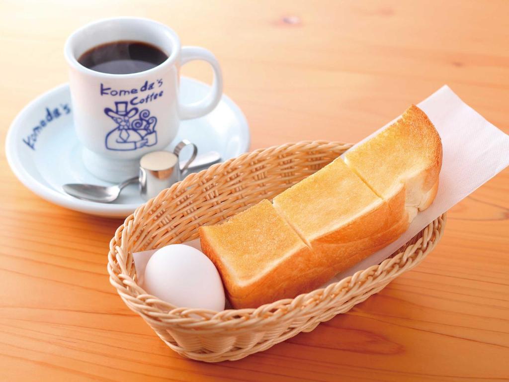 ホテルの敷地内または近くでの食事または食べ物