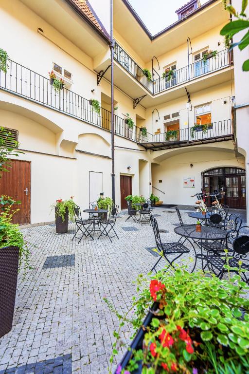 Balkón nebo terasa v ubytování Josephine Old Town Square Hotel - Czech Leading Hotels