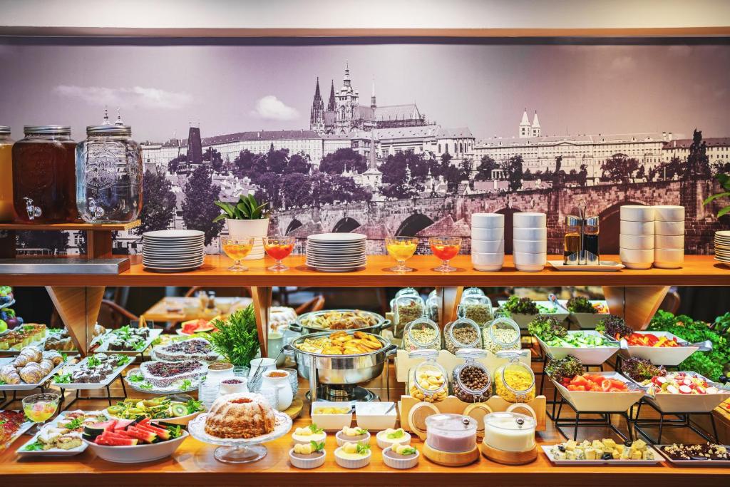 Charles Central - Resim 14