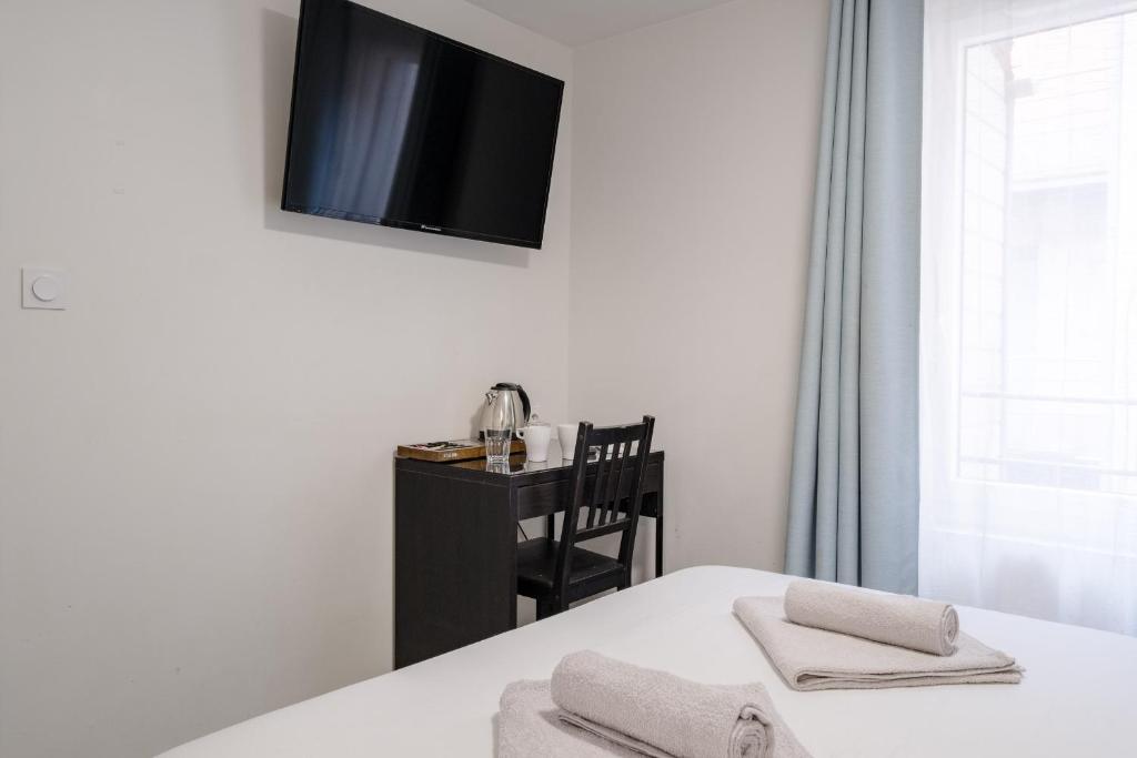 Wine & Four - Chambre Agréable sur les Allées - Resim 7