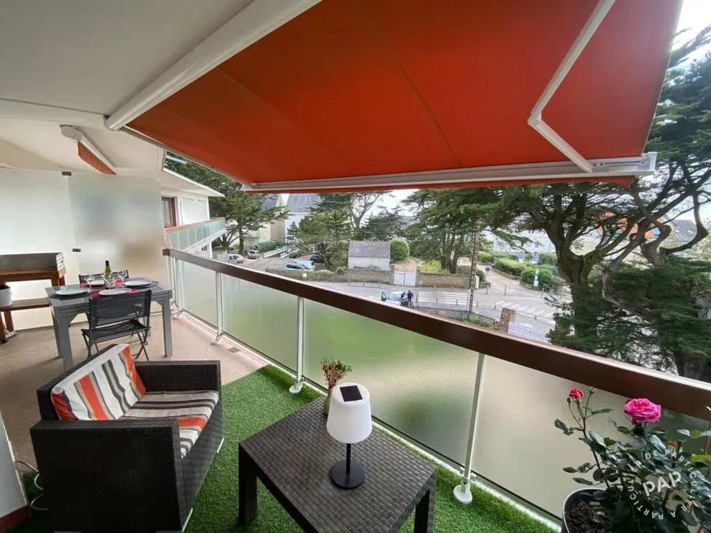 Un balcon sau o terasă la Appartement familial de 56 m², à deux pas de la mer._2