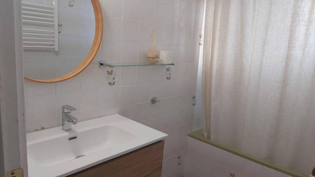 A bathroom at MIAMI PLAYA SIRENS en Cala Sirenas FREE WIFI