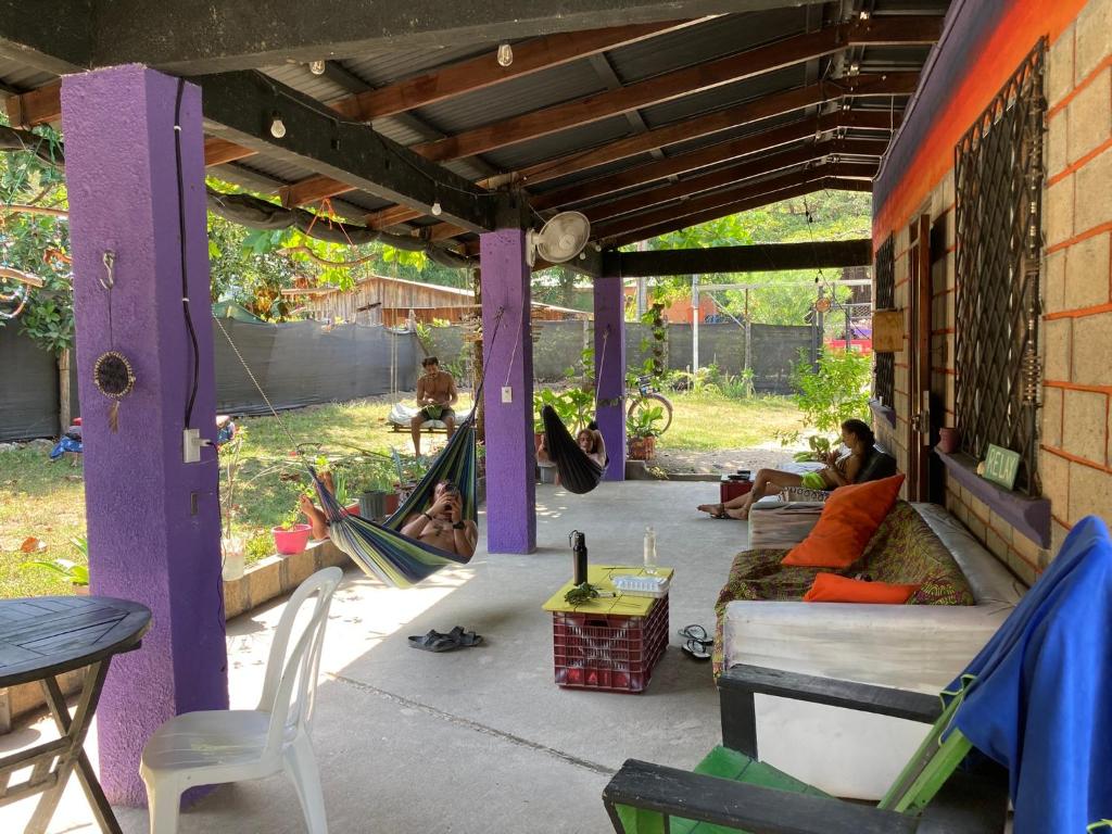 Posezení v ubytování Passiflora Backpackers Samara
