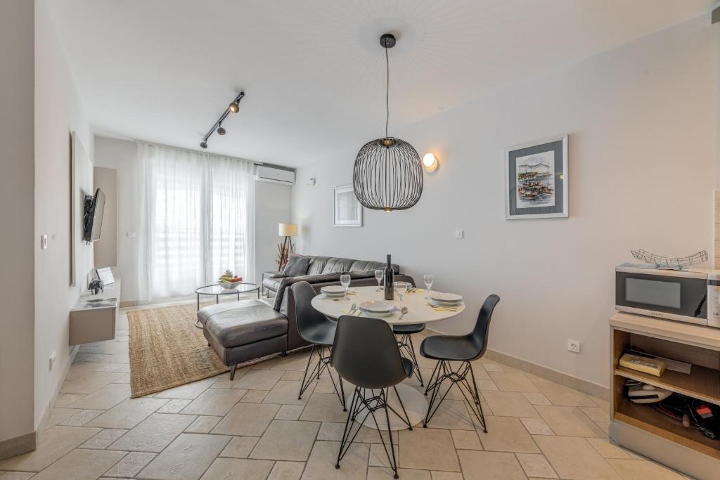 Posedenie v ubytovaní Apartment Stiv Luxe