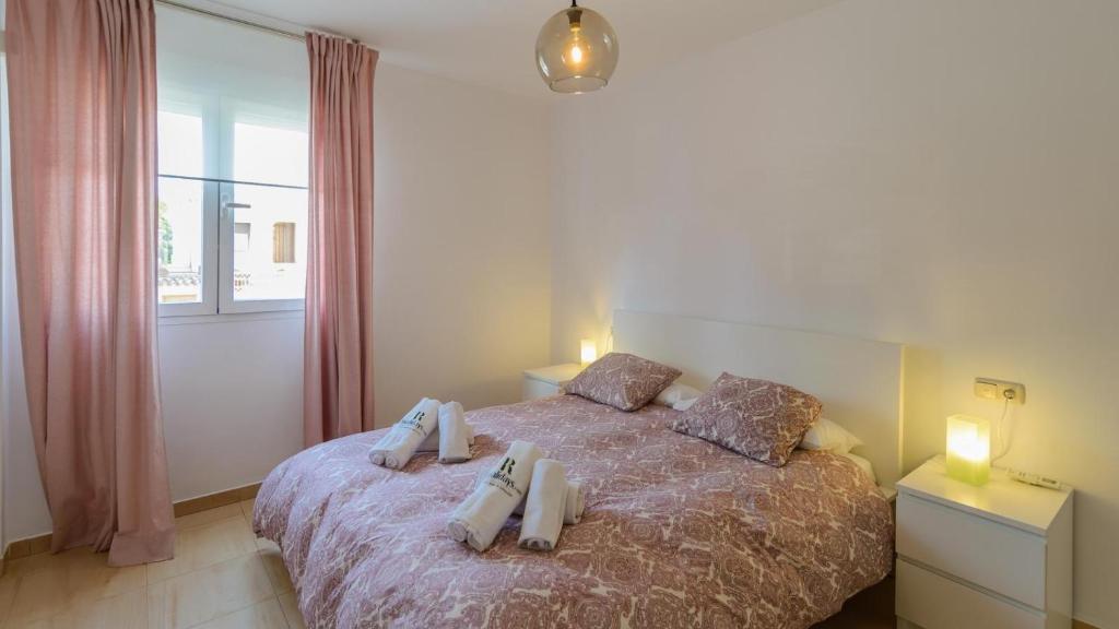 Posteľ alebo postele v izbe v ubytovaní Villa Asunción Benalmádena by Ruralidays