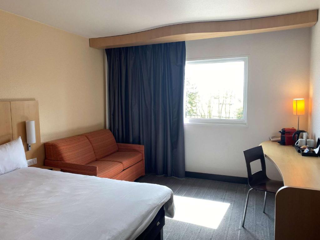 Postel nebo postele na pokoji v ubytování ibis Metz Nord