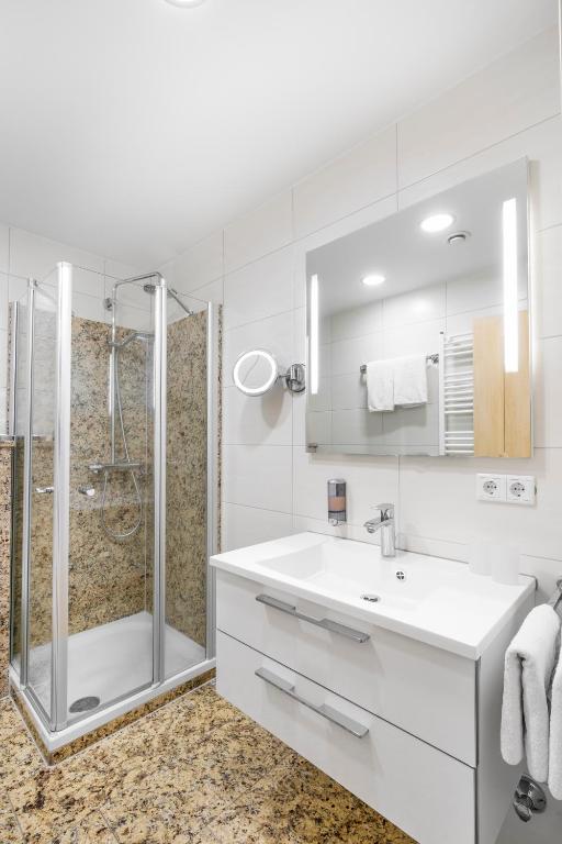 Wander und Aktiv Hotel Rösslwirt - Deluxe Tweepersoonskamer Met Balkon