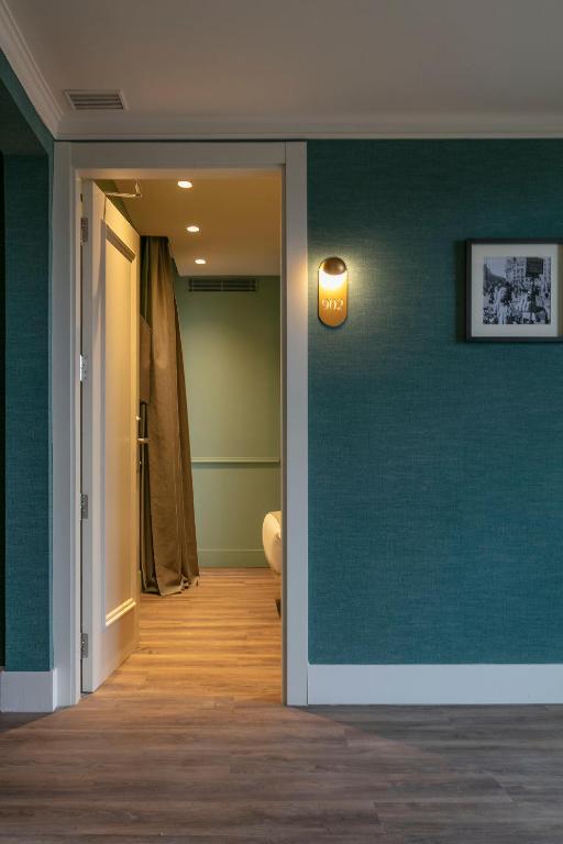 Hotel Via Augusta - Resim 13