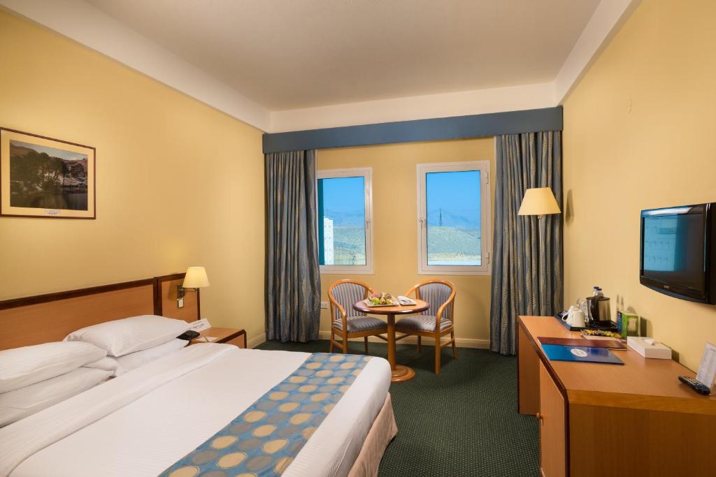 Best Western Sur - Standard King Room