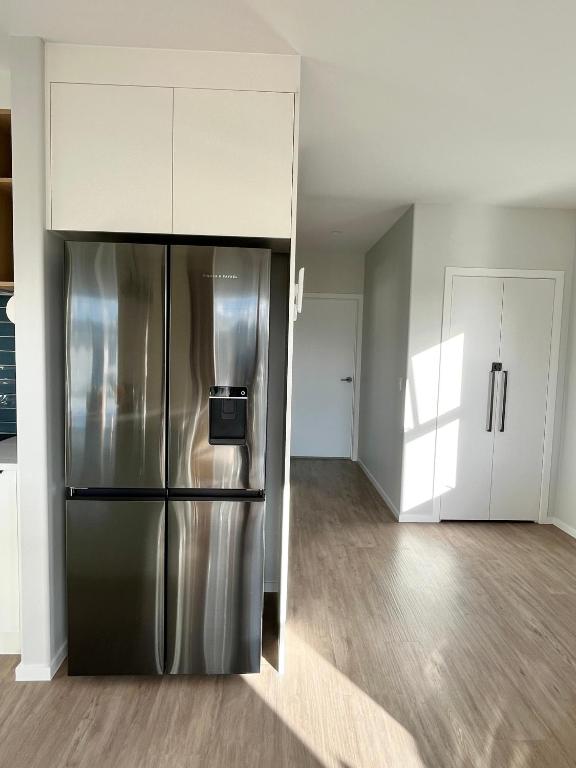 Brand new Lakeside cozy room Hoiho - Resim 10