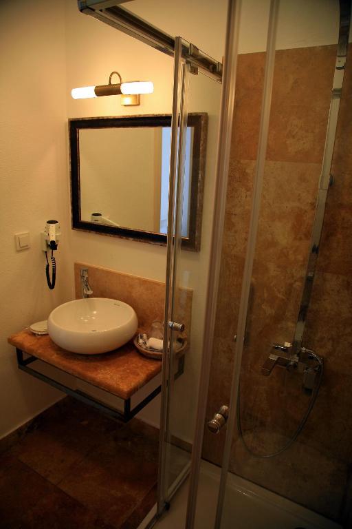 A bathroom at Gule Cunda