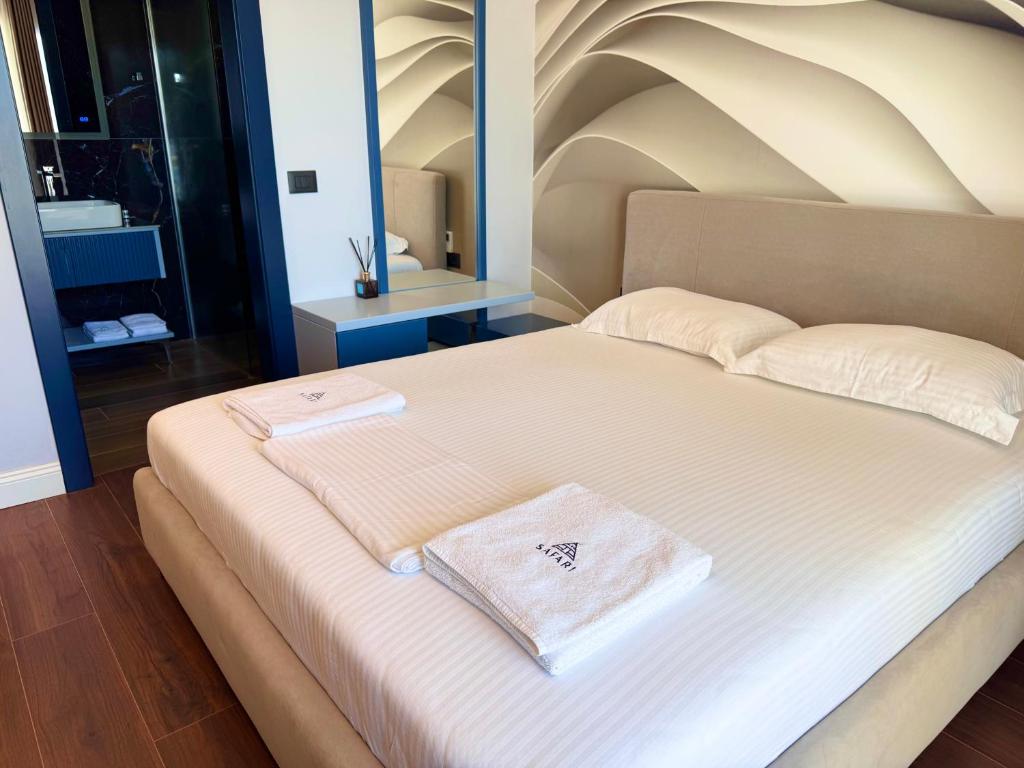 Postel nebo postele na pokoji v ubytování Airstay seaview Saranda