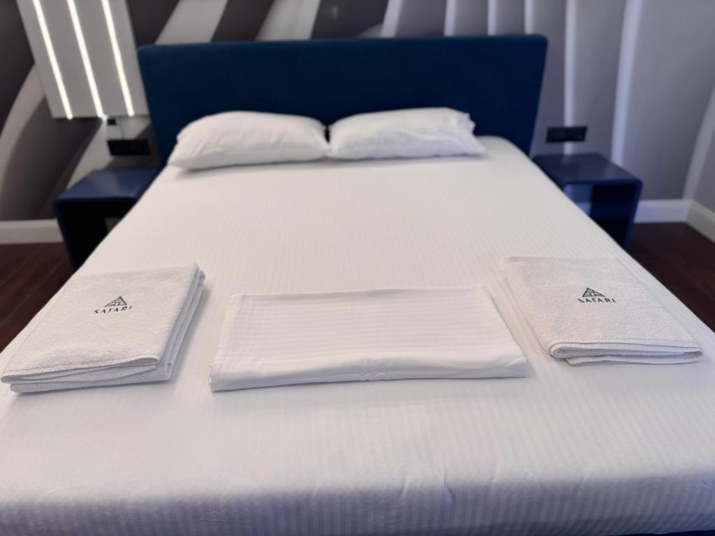 Postel nebo postele na pokoji v ubytování Airstay seaview Saranda