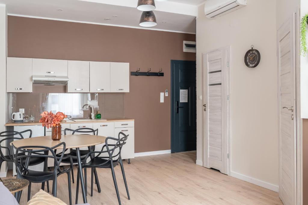 Klimatyzowane Apartamenty Stary Toruń by Rentoom - Süit Daire