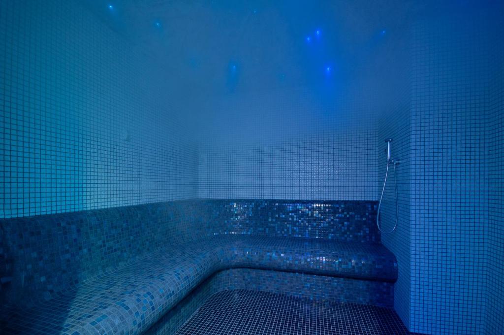 Posedenie v ubytovaní Monaco Ville Wellness