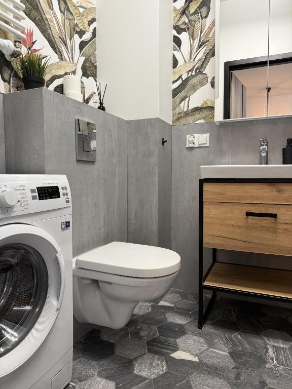 Kúpeľňa v ubytovaní Jacuzzi Apartamenty Gdańsk - RELAX Apartments