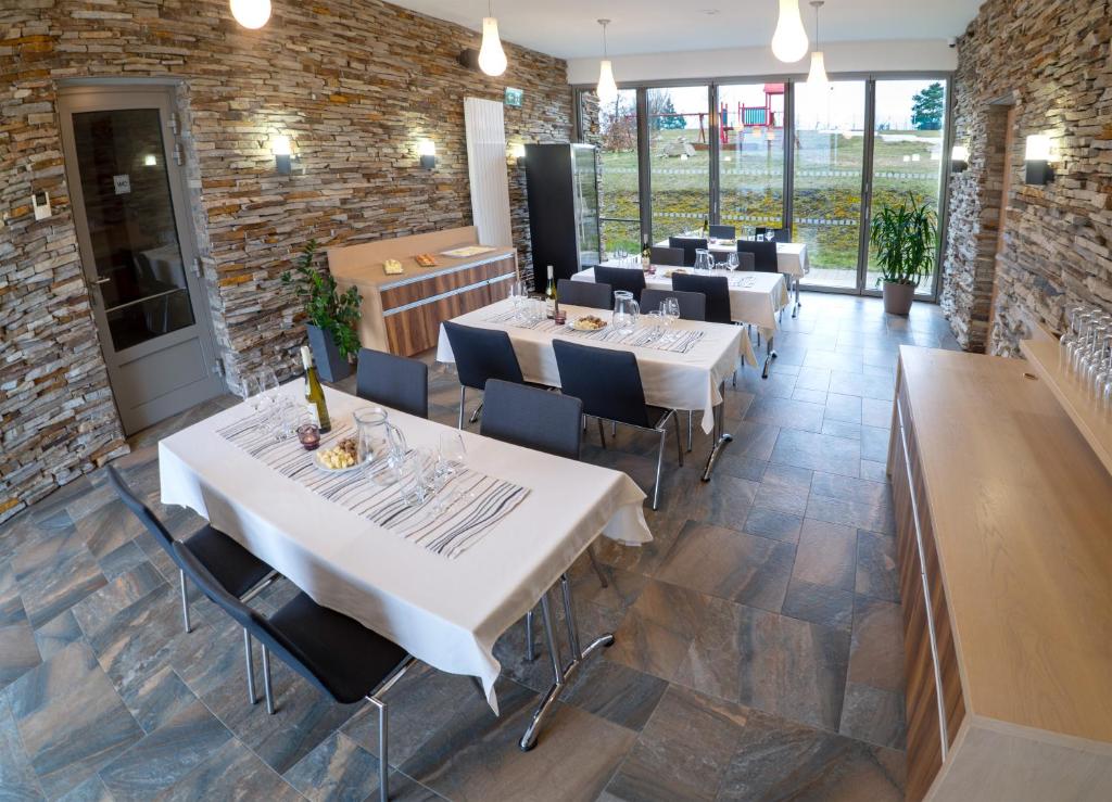 Posezení v ubytování Hotel Vinice Hnanice