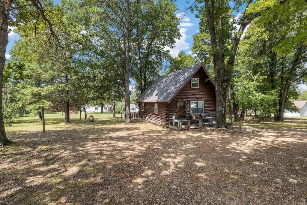 Zahrada ubytování Nature's Nook - Fire Pit & Near Fishing & Golf