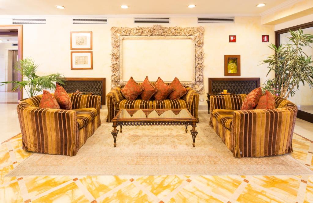 Posezení v ubytování Mercure Petriolo Siena Terme Spa Hotel