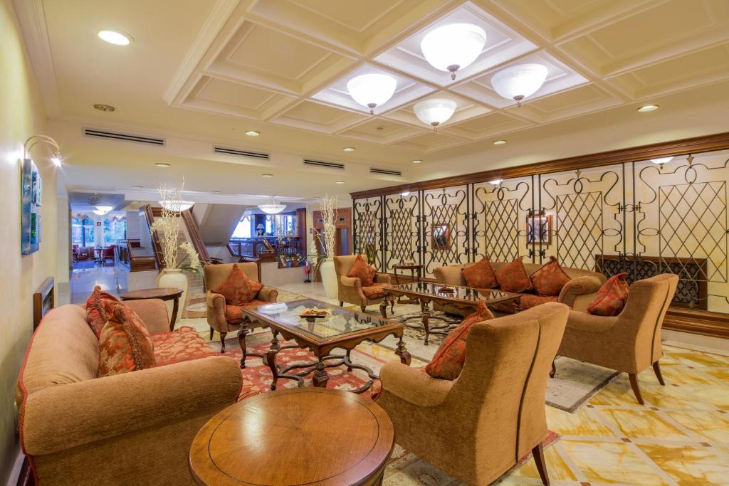 Posezení v ubytování Mercure Petriolo Siena Terme Spa Hotel