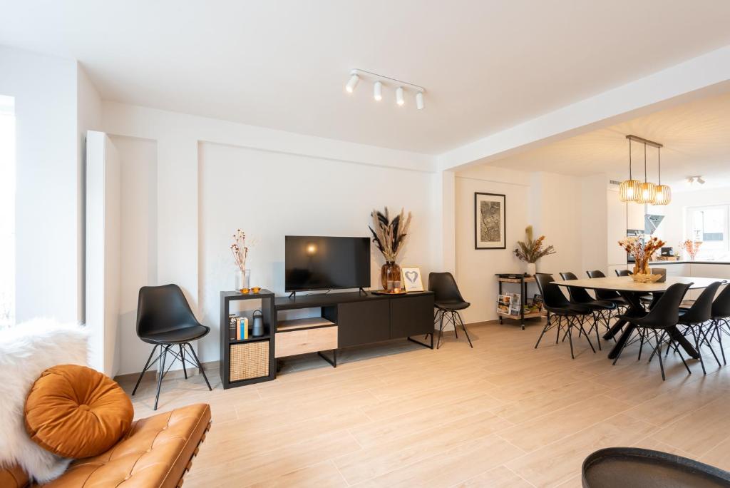 Beautiful view of Spacious Penthouse Rental