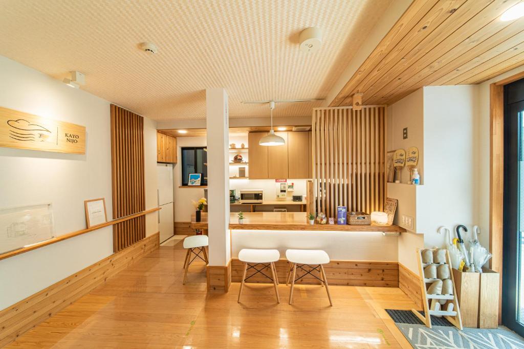 Kuchyň nebo kuchyňský kout v ubytování KAYO NIJO Hotel