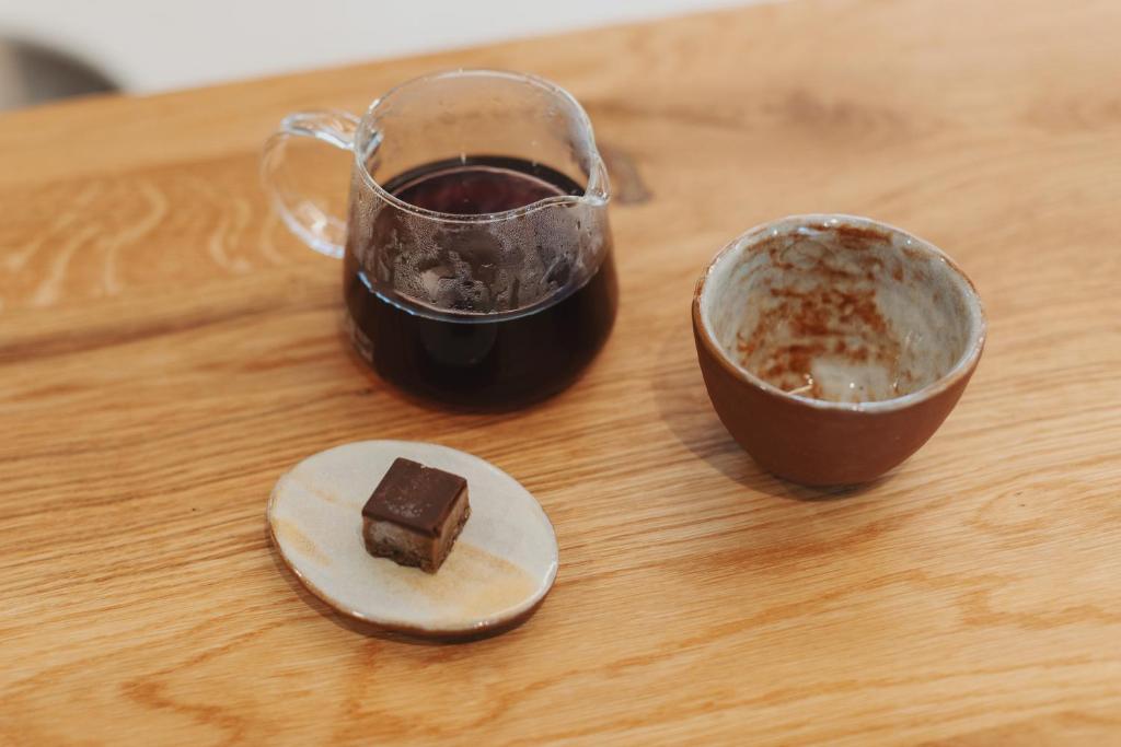 Man Met Bril Koffie Hotel - Resim 25