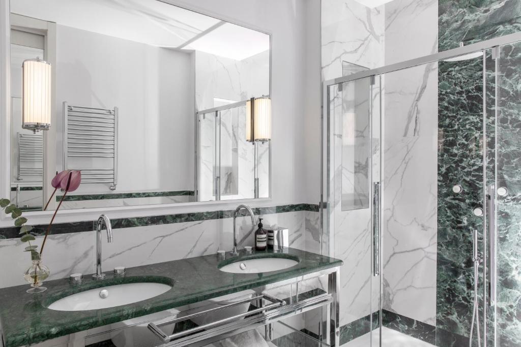 HOTEL ADRIANO Rooftop - Resim 15