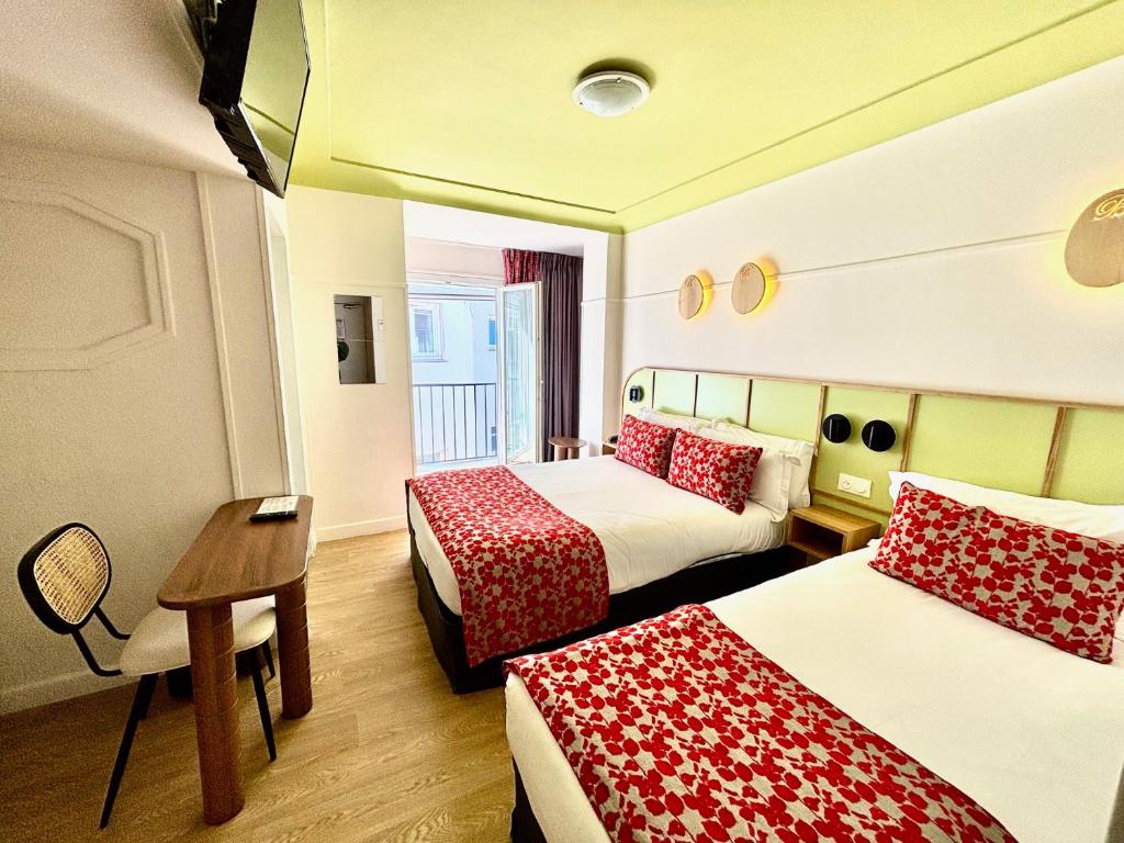 
Triple Room, Stair Access Only
