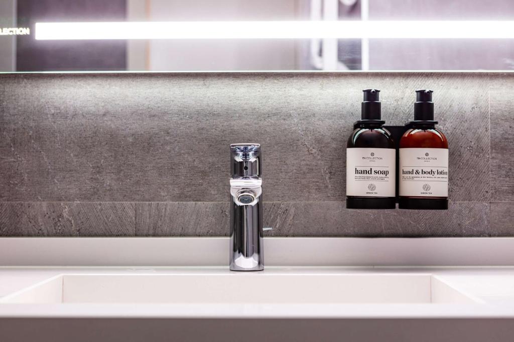 NH Collection Amsterdam Flower Market - Resim 7