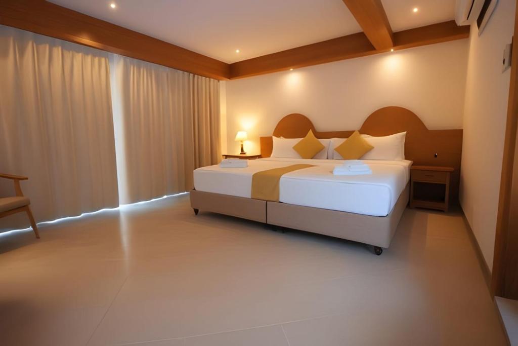 Hack Patong Beach Hotel - Resim 20