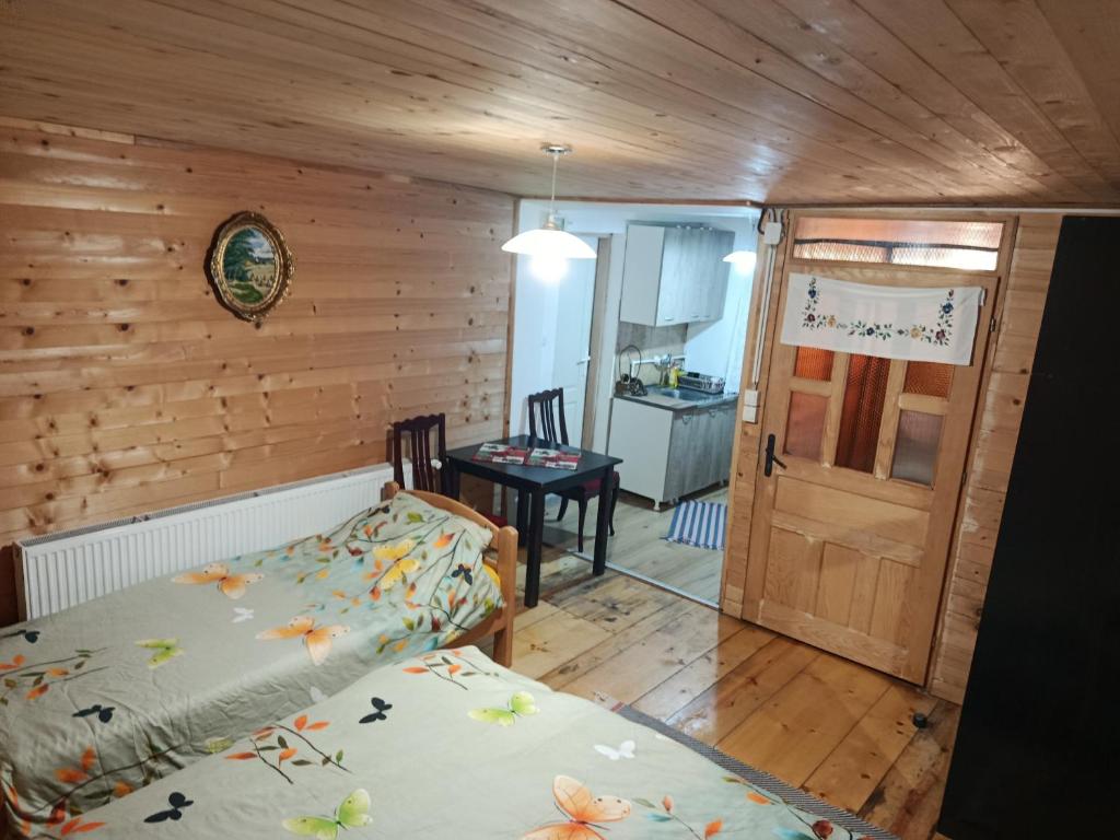 Postel nebo postele na pokoji v ubytování Domaćinstvo Radivojević