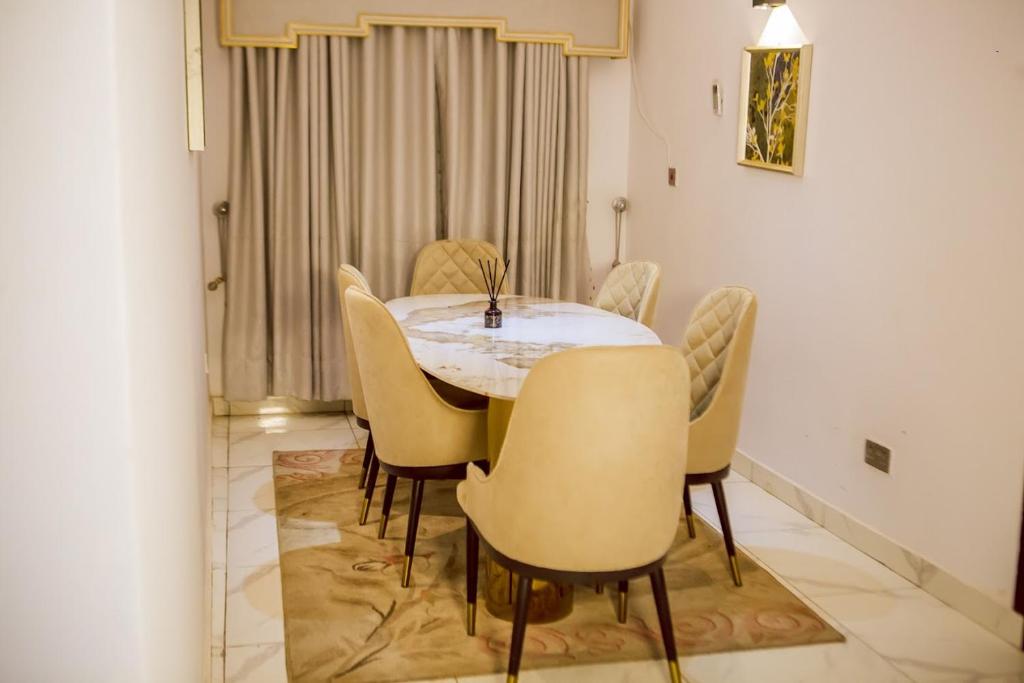 Posezení v ubytování TAJ Suites